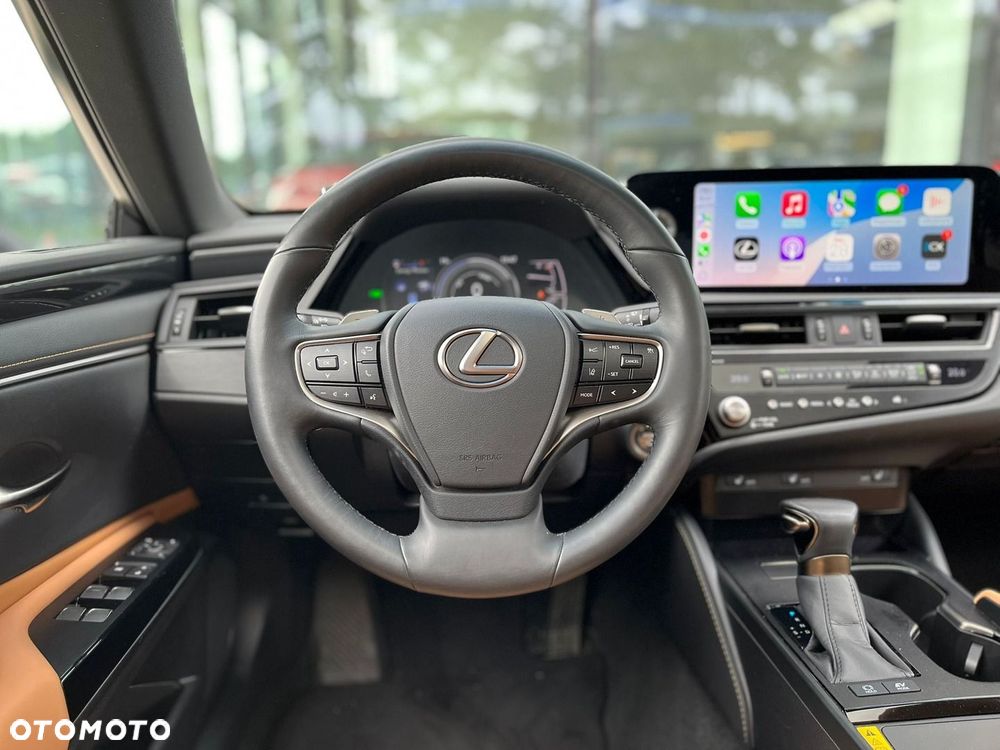 Lexus ES 300h Business Edition - 15