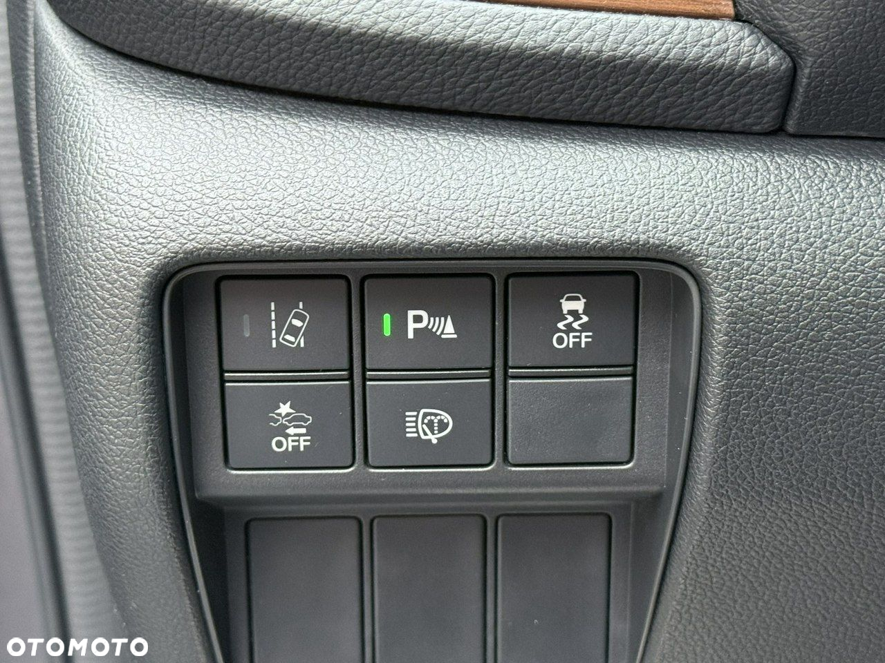 Honda CR-V 1.5 Elegance (Honda Connect+) CVT - 24