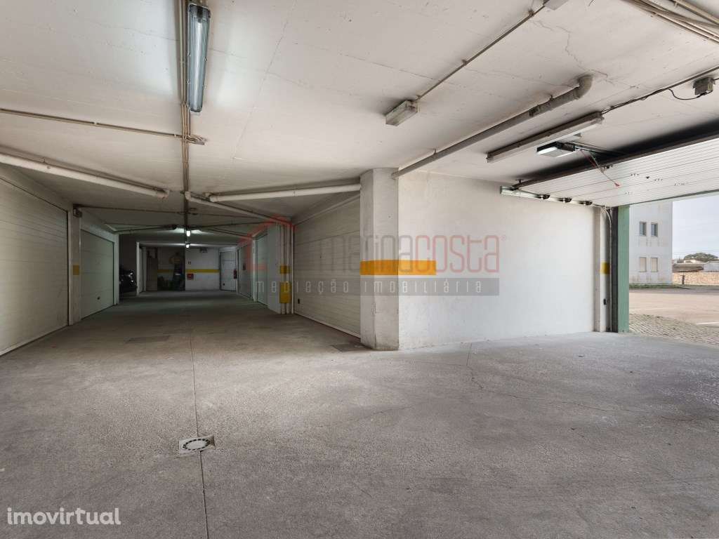 Garagem Peniche Venda - Grande imagem: 2/3
