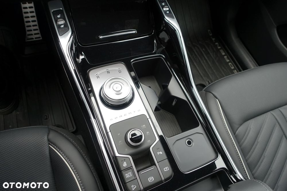 Kia Sorento - 10