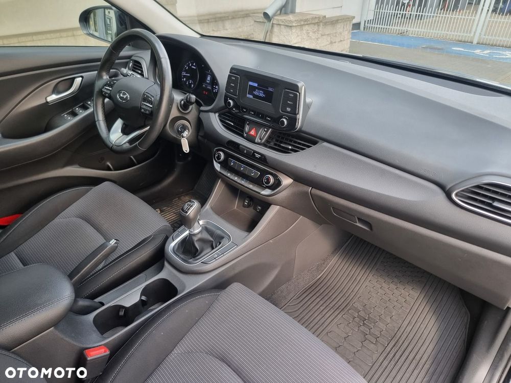 Hyundai i30 1.5 DPI Modern - 16