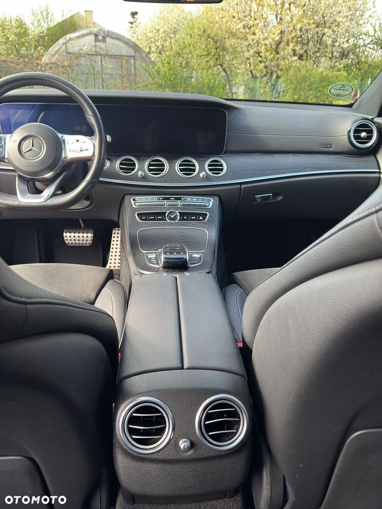 Mercedes-Benz Klasa E 220 d 4-Matic 9G-TRONIC - 6
