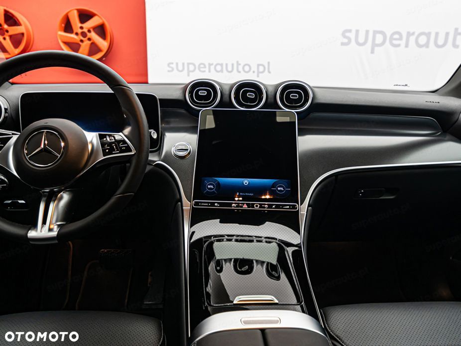 Mercedes-Benz GLC - 12