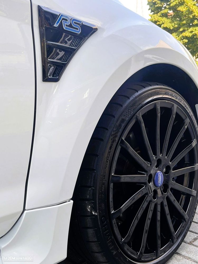 Ford Focus 2.5 T RS - 16