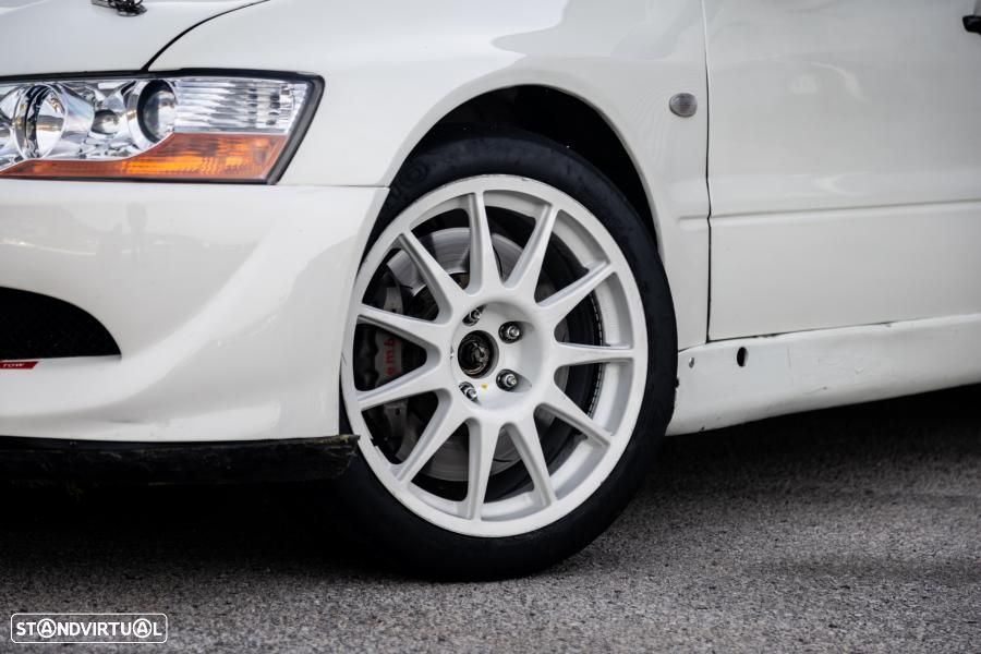 Mitsubishi Lancer Evolution VII RS - 23