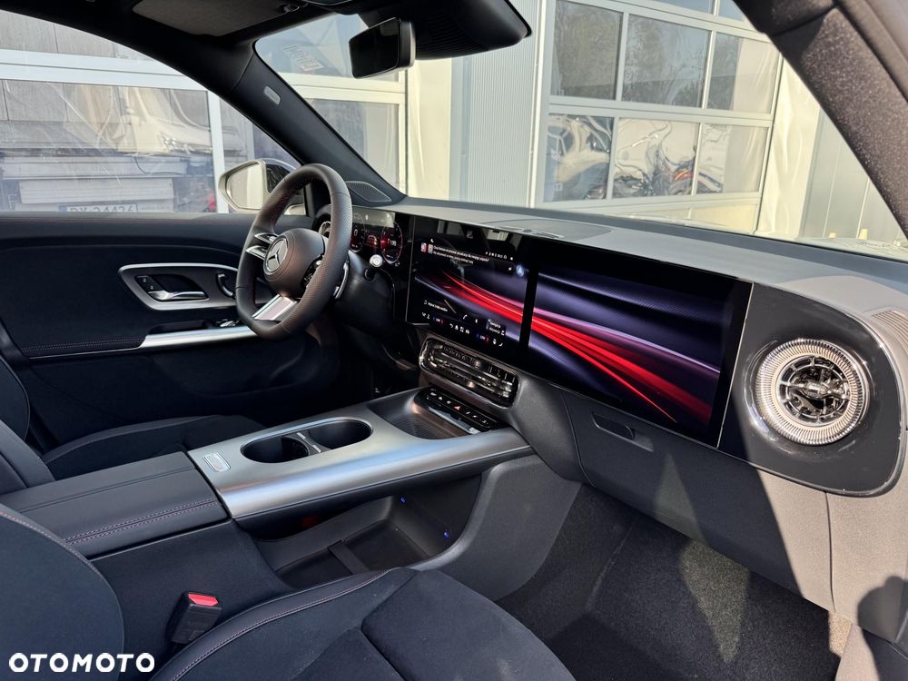 Mercedes-Benz GLB 200 mHEV 4-Matic 8G-eDCT - 17