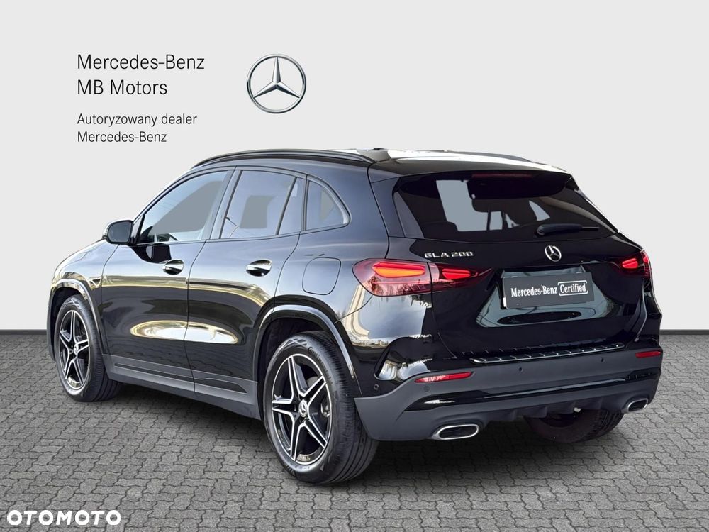 Mercedes-Benz GLA - 3