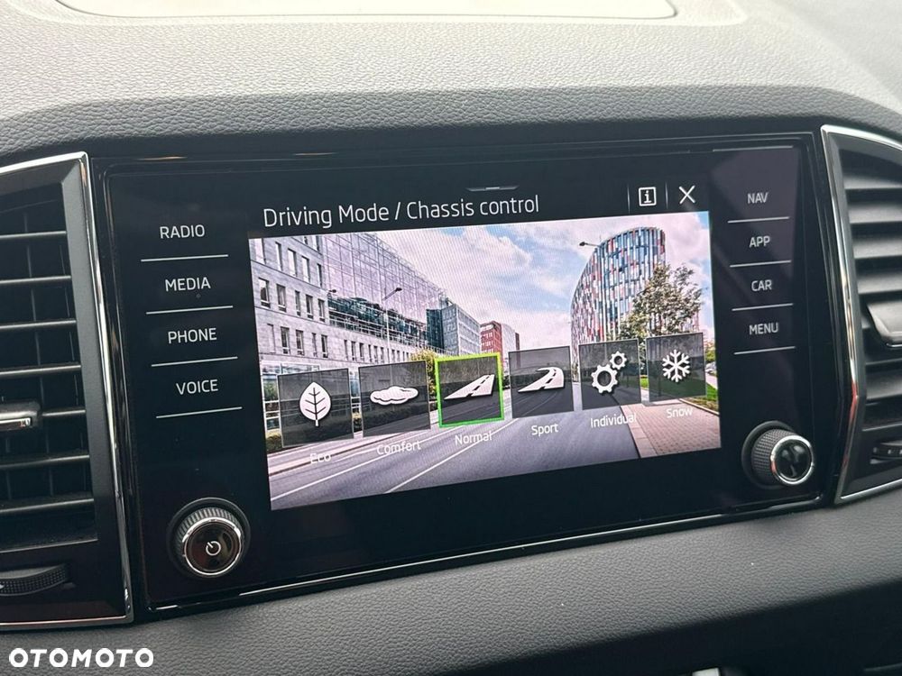 Skoda Karoq 2.0 TDI SCR 4x4 Edition 130 DSG - 33