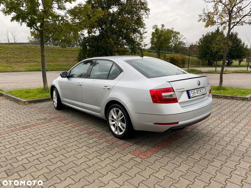 Skoda Octavia 1.5 TSI ACT Style DSG - 2