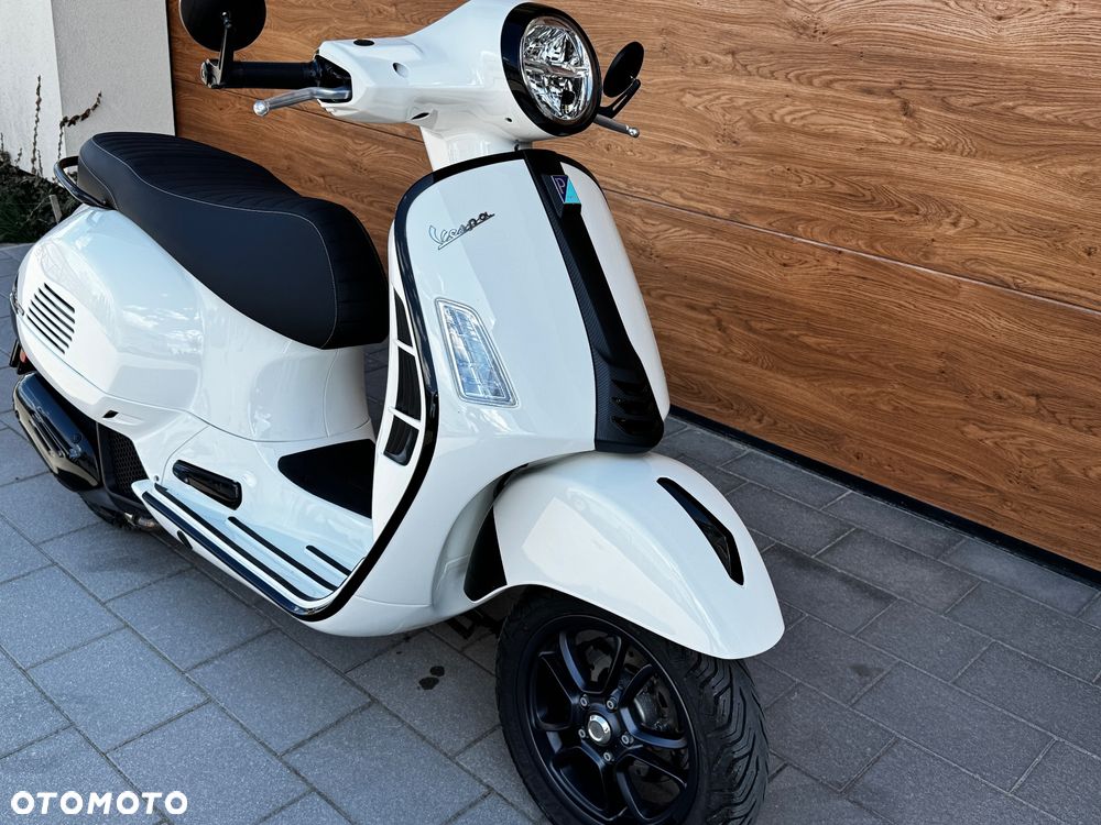 Piaggio Vespa - 1