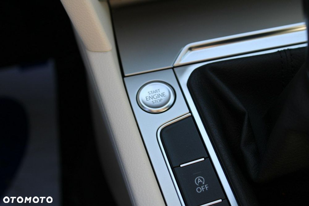 Volkswagen Passat - 24