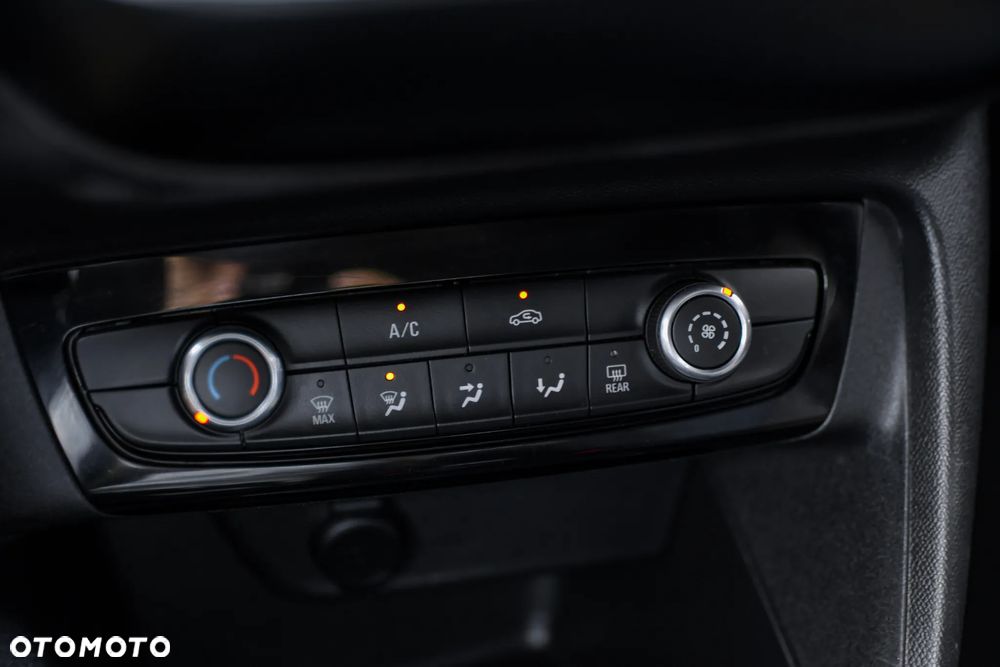 Opel Corsa 1.2 Business S&S - 12