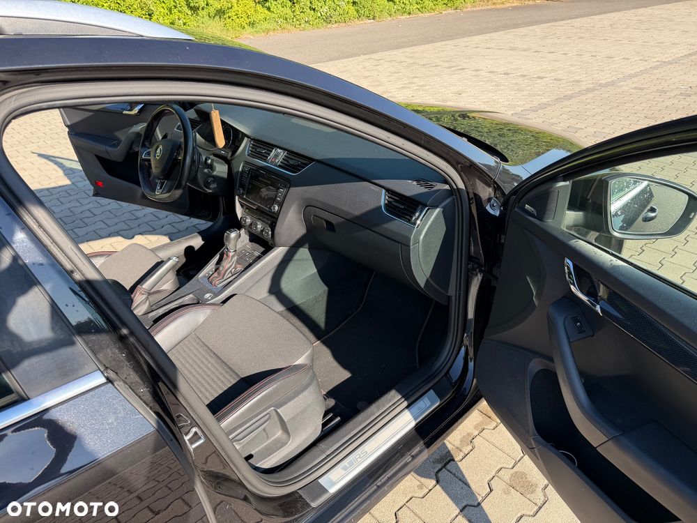 Skoda Octavia 2.0 TDI RS DSG - 9