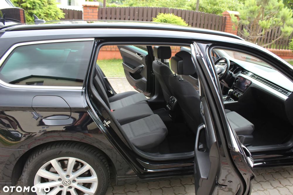 Volkswagen Passat Variant 2.0 TDI SCR DSG Business - 15