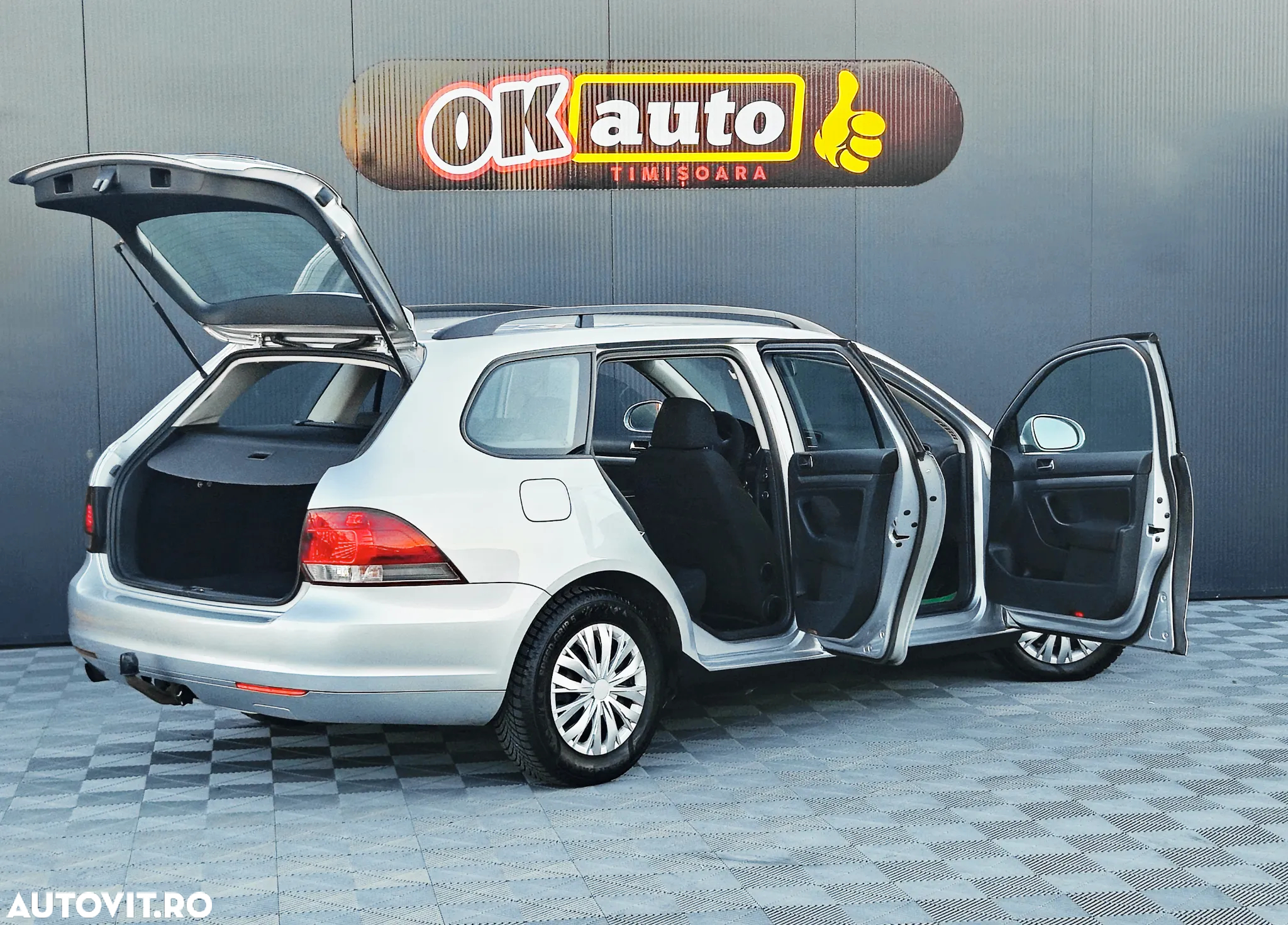 Volkswagen Golf - 23
