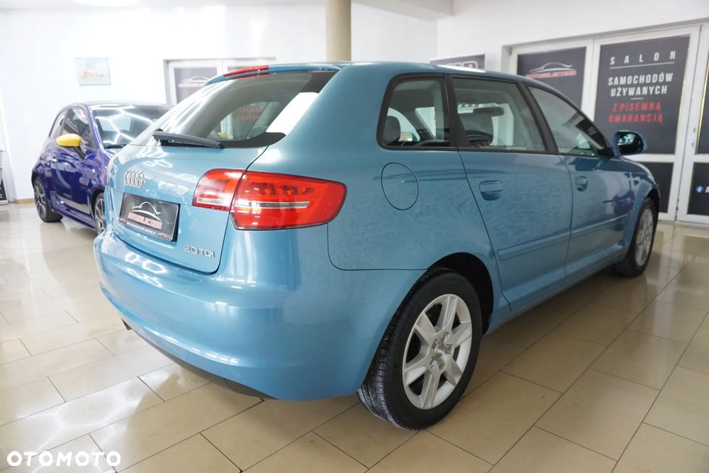 Audi A3 Sportback 2.0 TDI Ambiente - 11