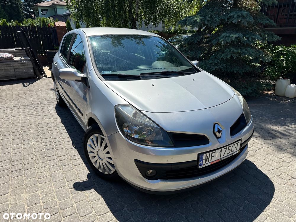 Renault Clio - 1