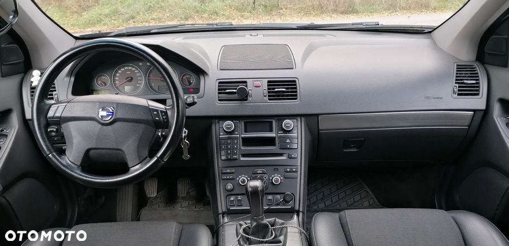 Volvo XC 90 2.4 D5 Momentum - 9