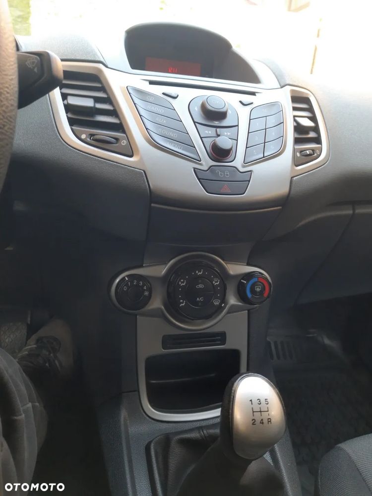 Ford Fiesta - 7
