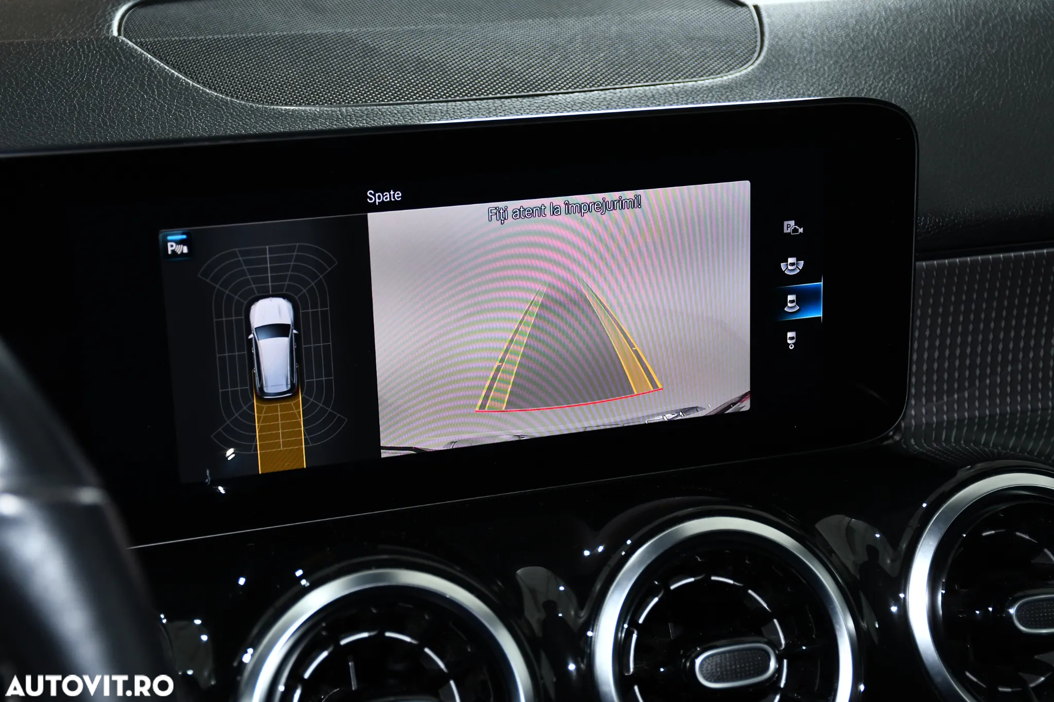 Mercedes-Benz GLB 200 d 4Matic 8G-DCT Progressive - 9