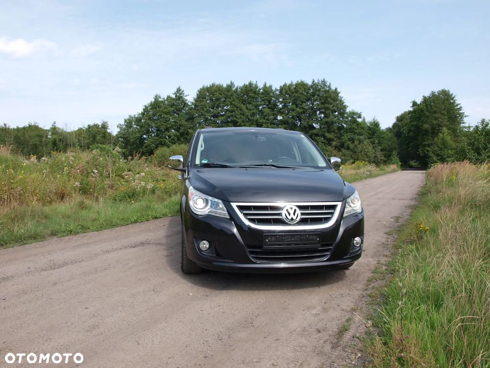 Volkswagen Routan - 2