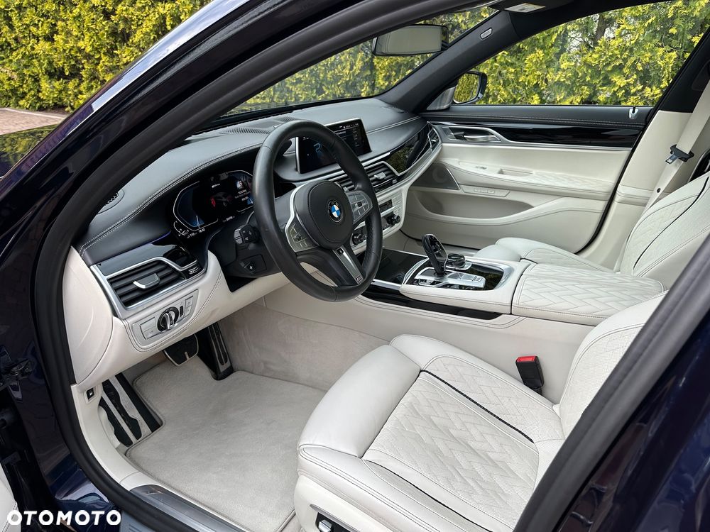 BMW Seria 7 745Le xDrive - 11