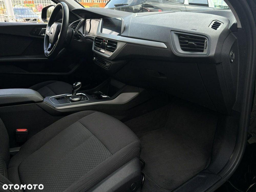 BMW Seria 1 118i - 17