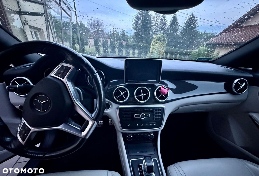 Mercedes-Benz CLA - 13