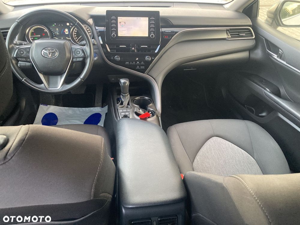 Toyota Camry 2.5 Hybrid Comfort CVT - 13