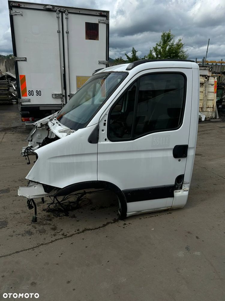 KABINA IVECO DAILY 2006-2013 - 2