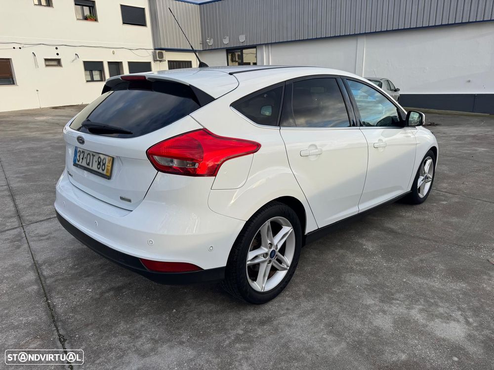 Ford Focus 1.0 EcoBoost S&S Aut. Trend - 10