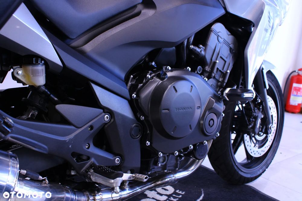Honda CBF - 22
