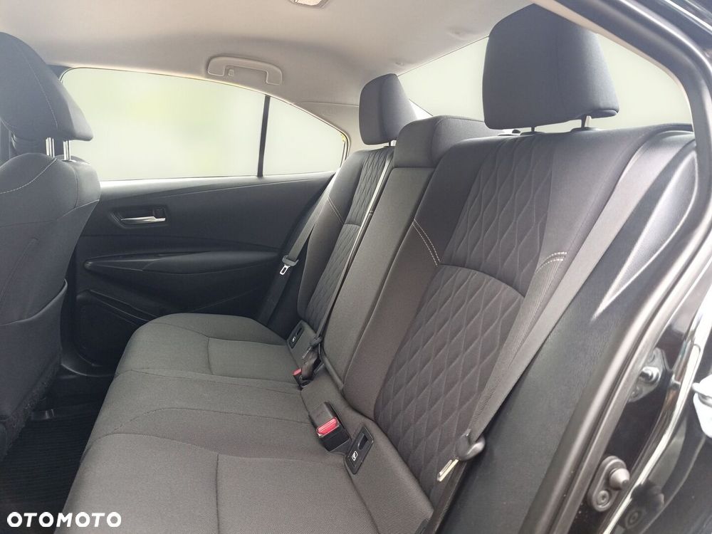 Toyota Corolla 1.8 Hybrid Comfort - 17