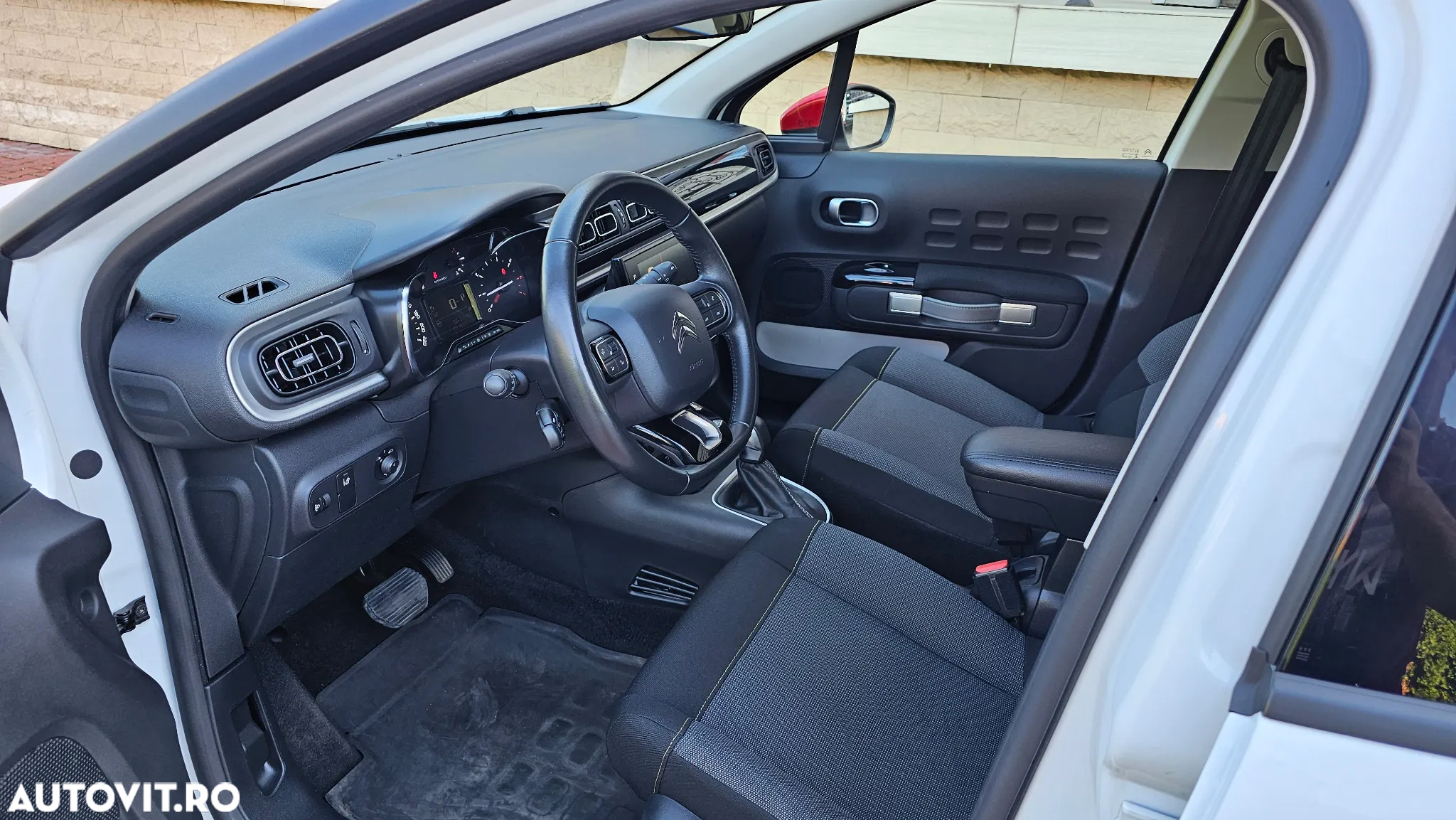 Citroën C3 1.2 PureTech S&S EAT Feel - 20