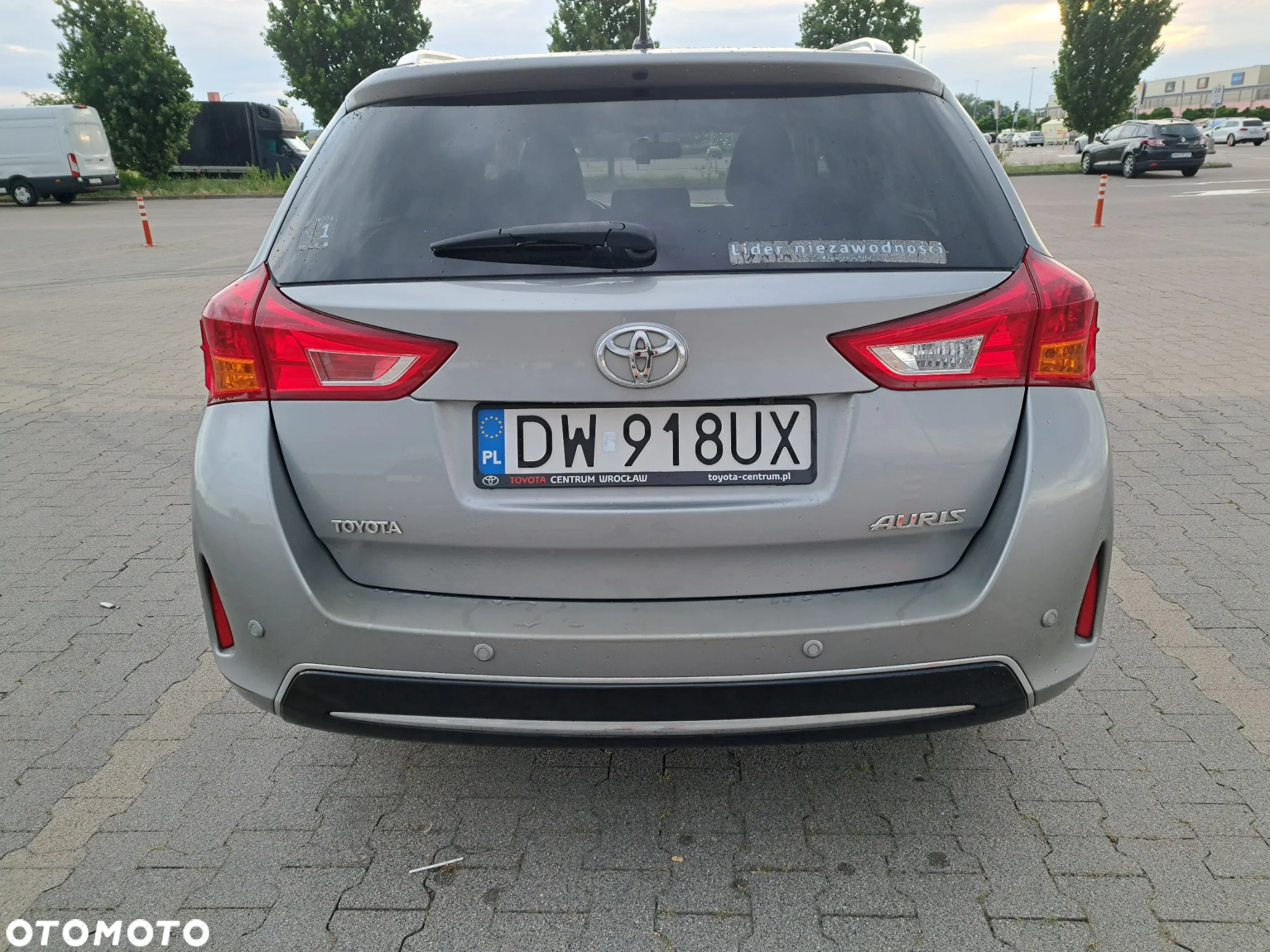 Toyota Auris 1.6 Premium + - 3