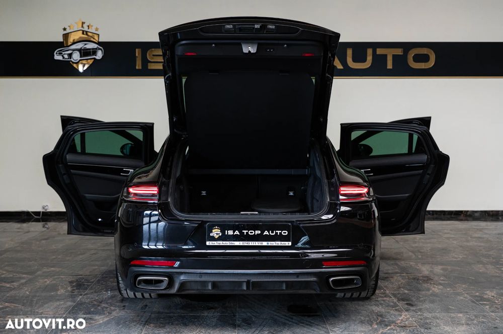 Porsche Panamera 4 E-Hybrid - 3