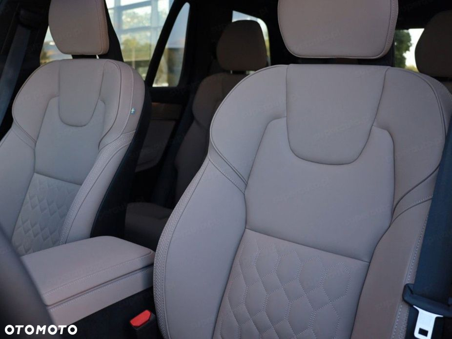 Volvo XC 90 - 4