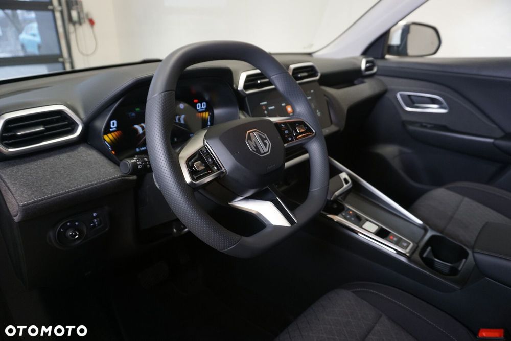 MG ZS Hybrid+ - 12