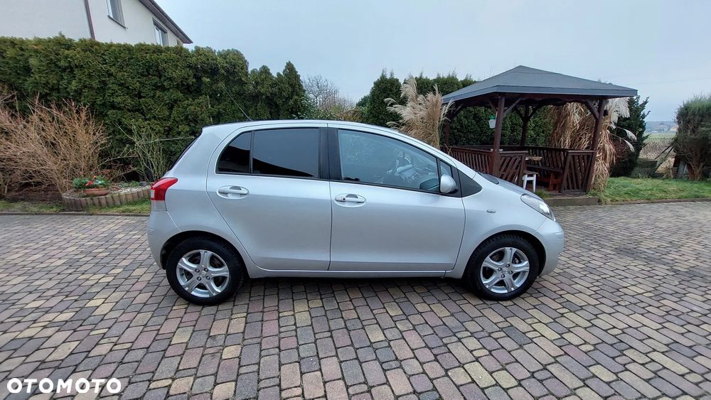 Toyota Yaris 1.33 Prestige - 3