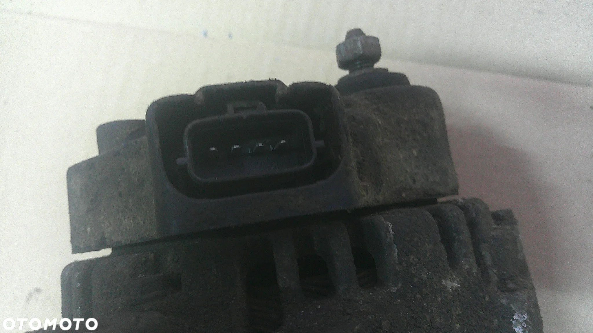 KIA SORENTO I 3.5 V6 ALTERNATOR - 4