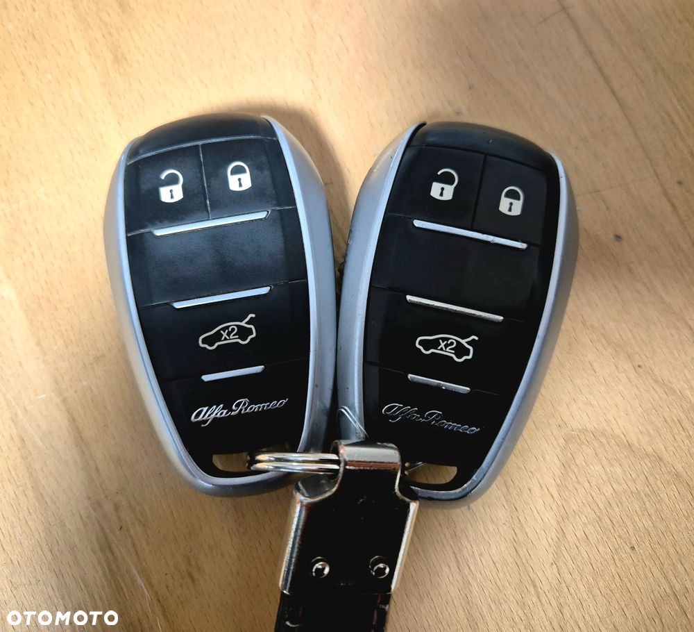 Alfa Romeo Stelvio 2.0 Turbo 16V AT8-Q4 Sprint - 36