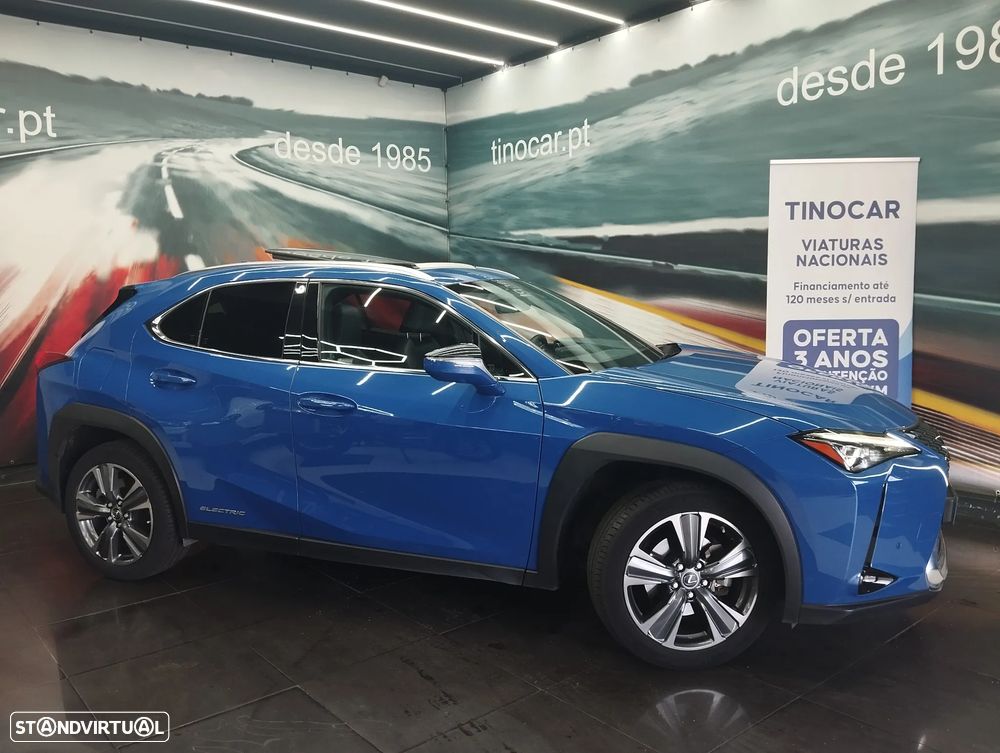 Lexus UX Luxury+TAE+JLL18 — fotografia 2
