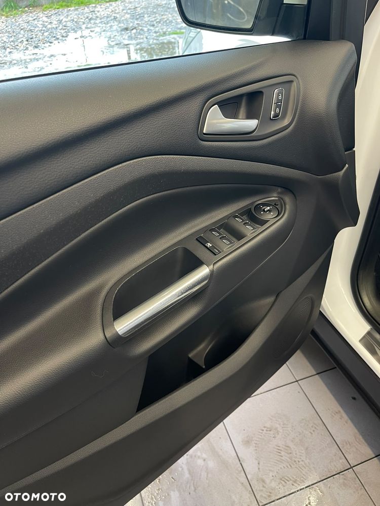 Ford Kuga 1.6 EcoBoost 2x4 Individual - 15