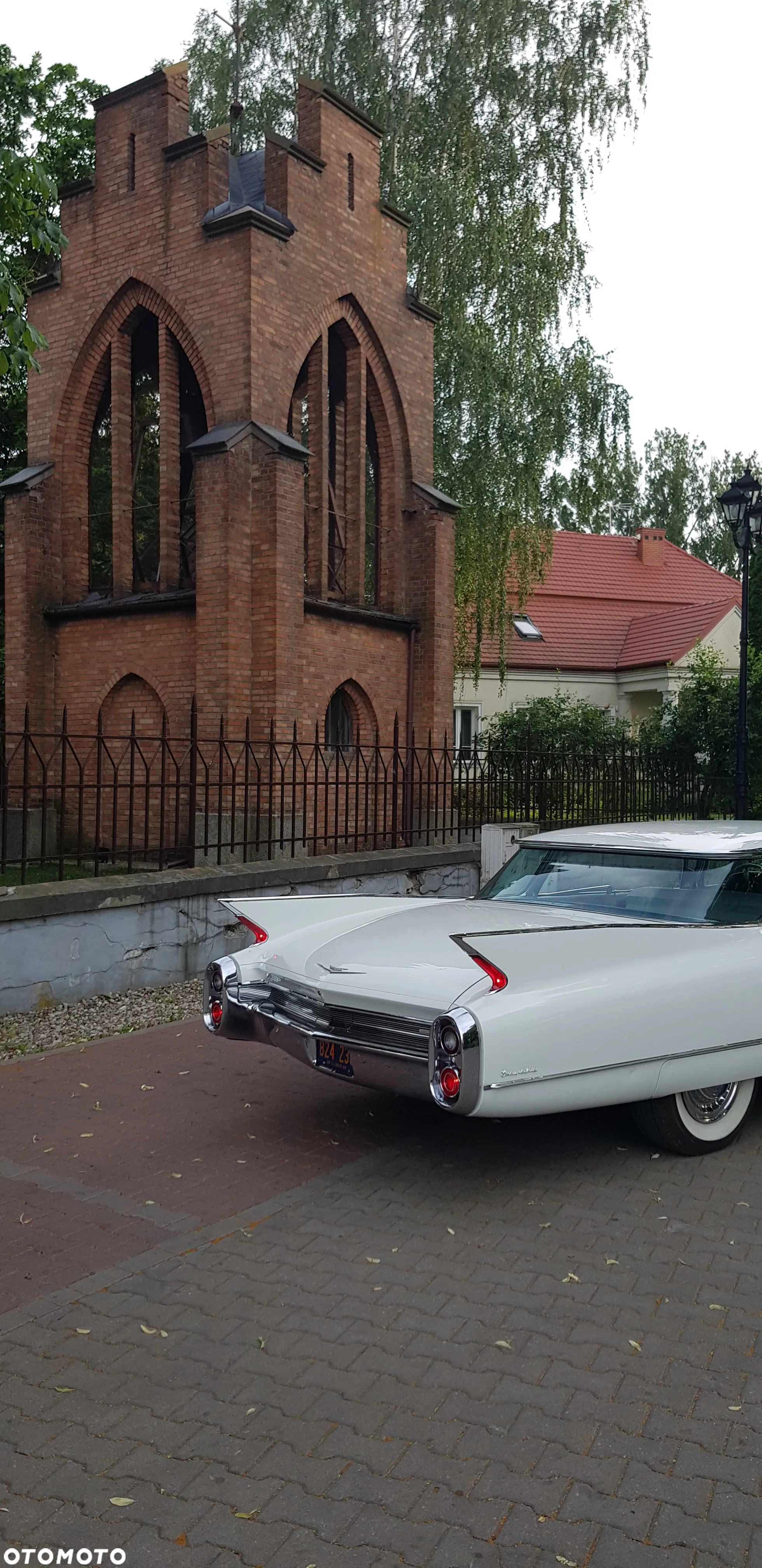 Cadillac Deville - 8