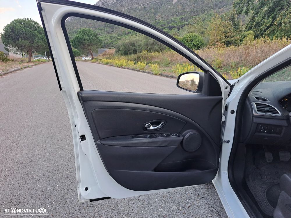 Renault Mégane 1.5 dCi Confort - 11