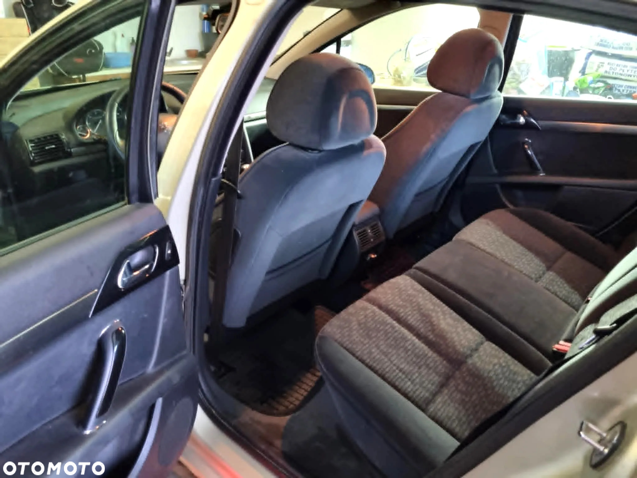 Peugeot 407 2.0 HDi Premium Navtech - 15