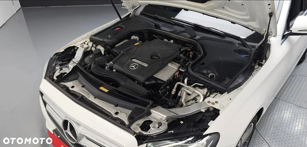 Mercedes-Benz Klasa E 300 9G-TRONIC Avantgarde - 12