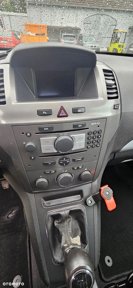 Opel Zafira 1.9 CDTI - 19