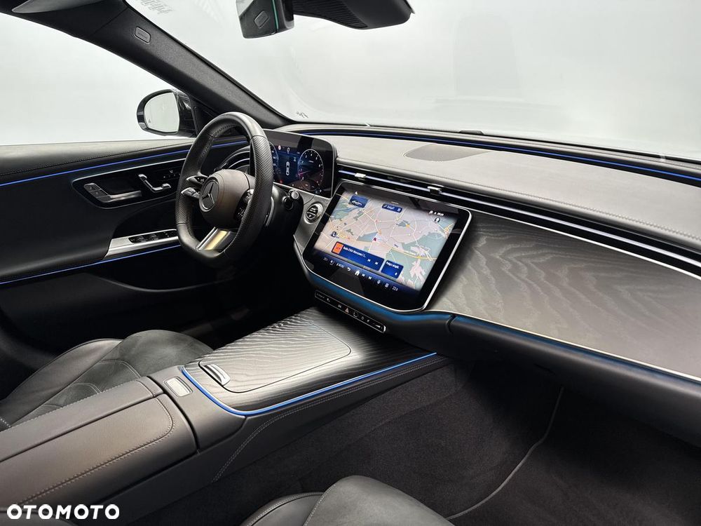 Mercedes-Benz Klasa E 200 9G-TRONIC Edition AMG Line - 24