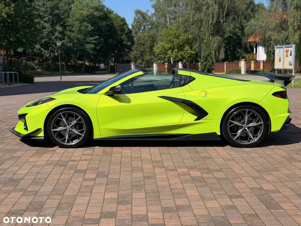 Chevrolet Corvette - 4